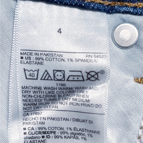 Old Navy Sky Hi Short Extra High Rise Raw Hem Blue Denim Shorts Sz 4 - Picture 6 of 6